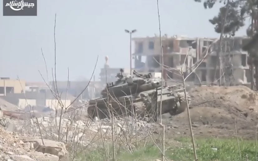 Βίντεο: Ισλαμιστές καταστρέφουν 12 άρματα του συριακού στρατού